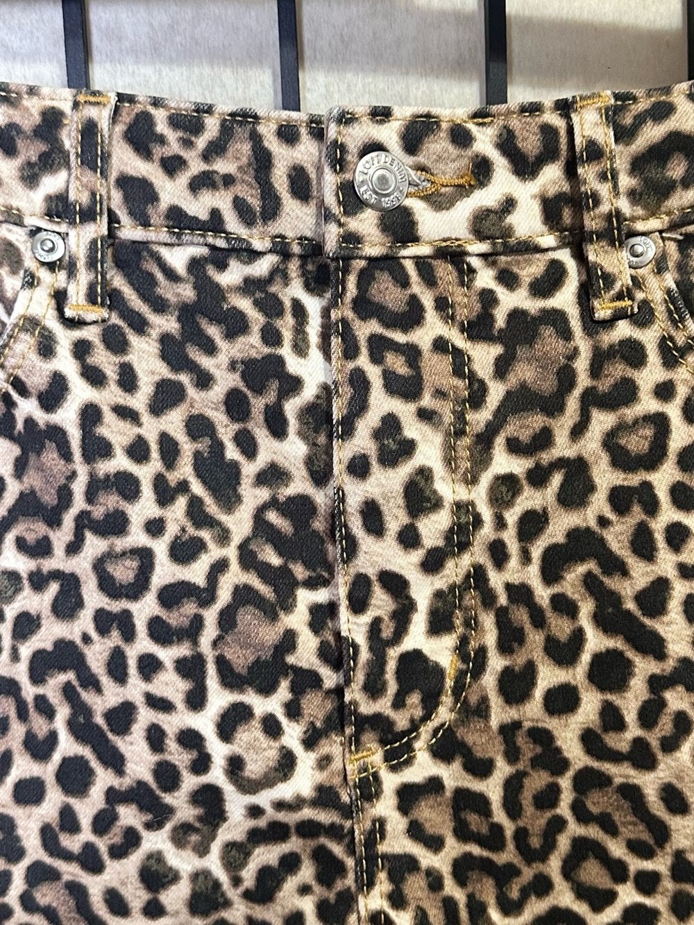 LOFT Petite Leopard Print Barrel Pants - Picture 4 of 9